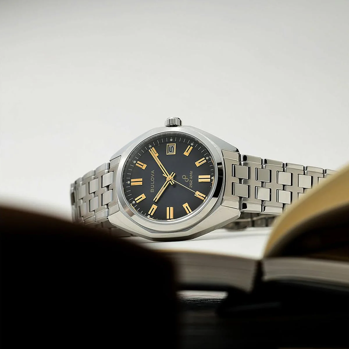 Bulova Classic Jet Star 96B415 - Image 2